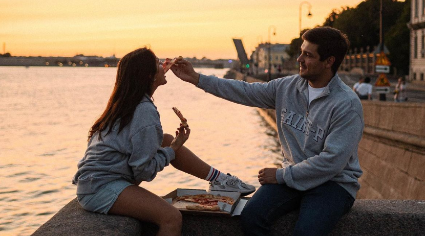 An informative web dating service can assist with navigating the Bay Area dating scene.